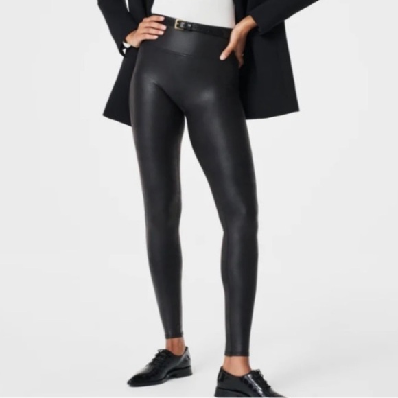 Spanx Faux Leather Leggings Black Medium Skinny Leg - Picture 3 of 12